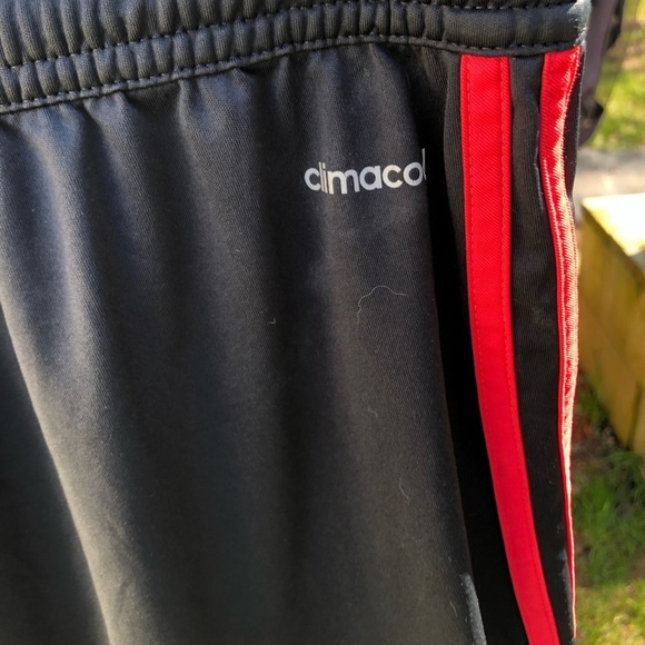 Adidas Climacool  black running shorts deep orange stripes - Picture 3 of 9